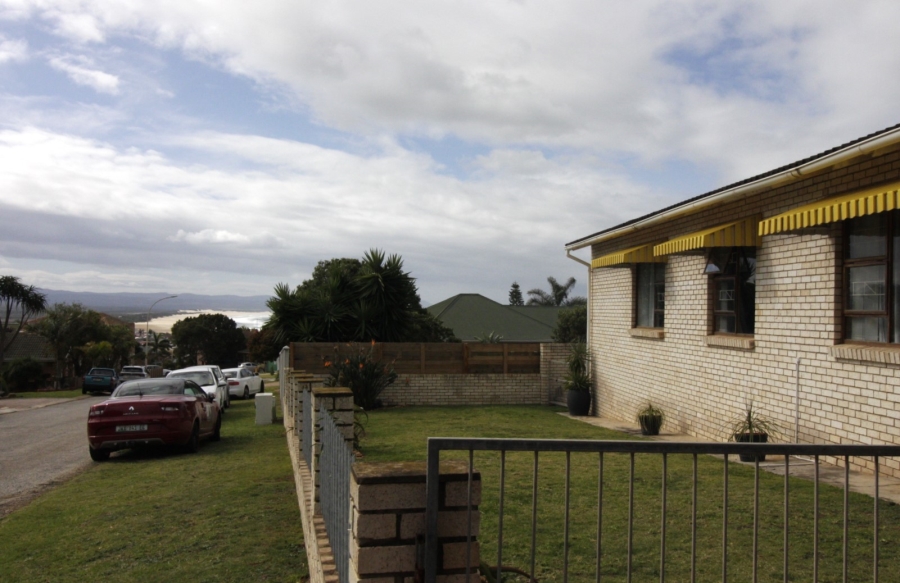 2 Bedroom Property for Sale in Wavecrest Eastern Cape